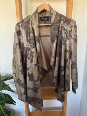 NWOT Sisters Outerwear Beige Snake-Print Lightweight Jacket